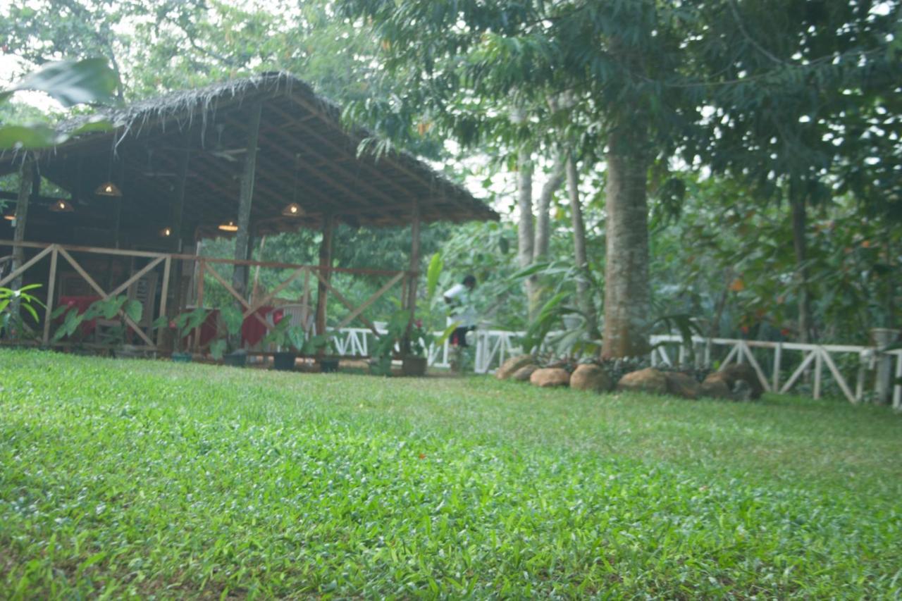 Lagoon Beach Resort Talalla Exterior photo